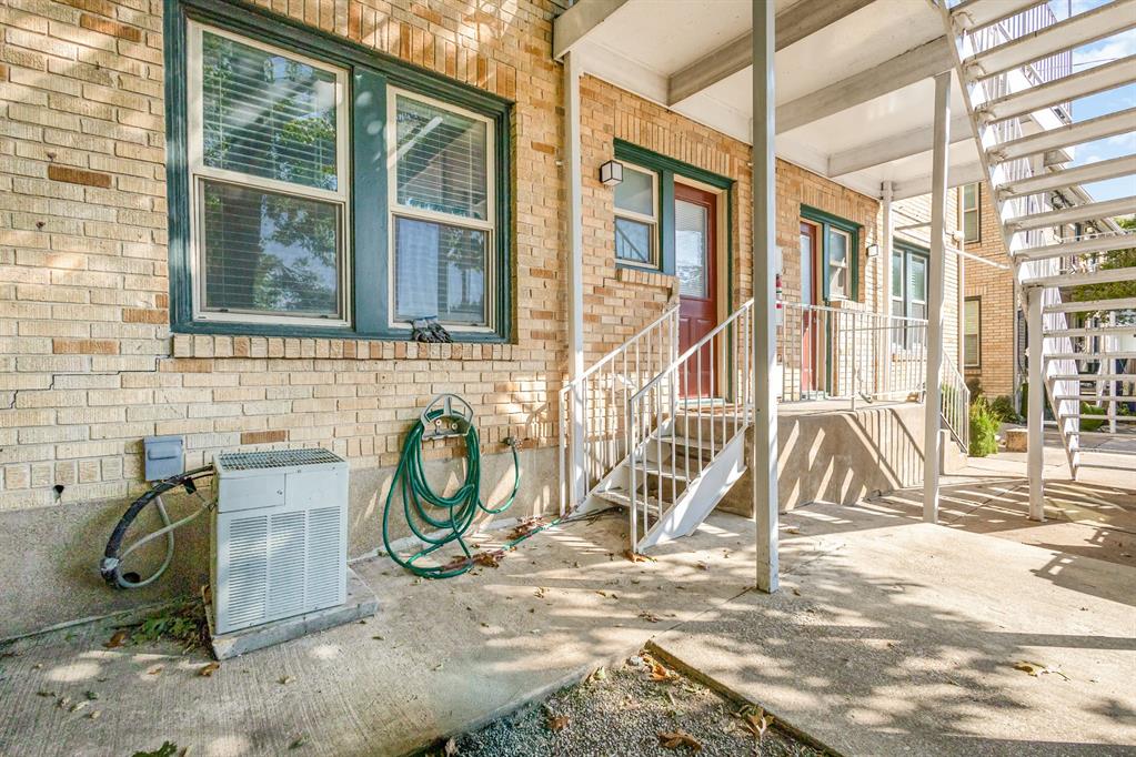 Hughes H G - Residential Lease