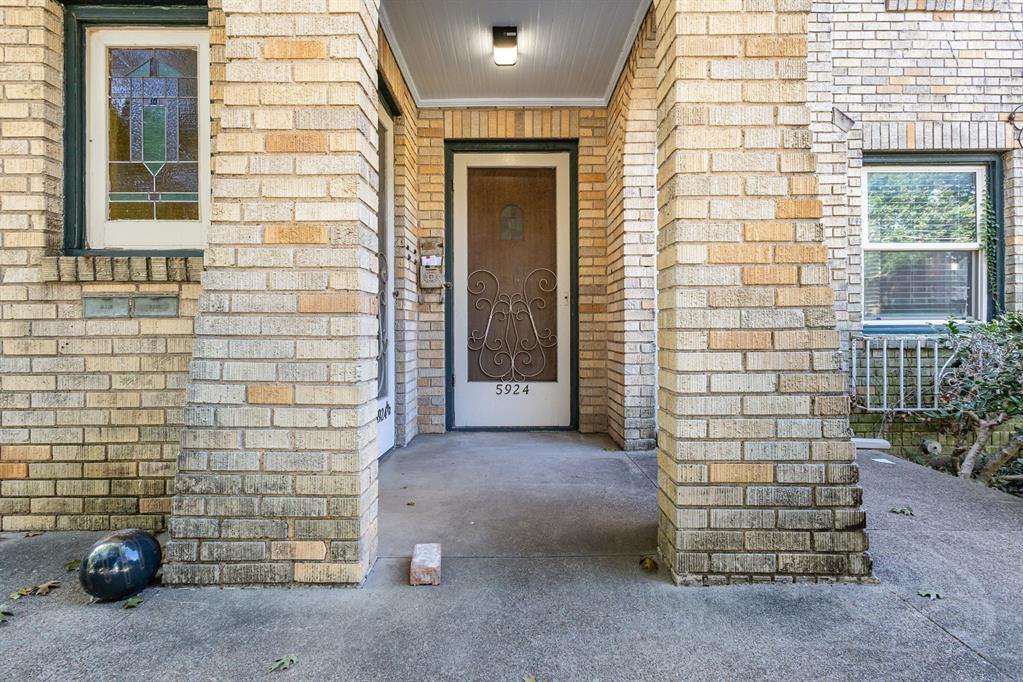 Hughes H G - Residential Lease