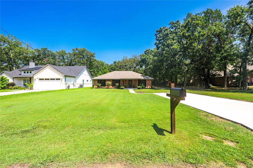 205 CEDARWOOD Drive