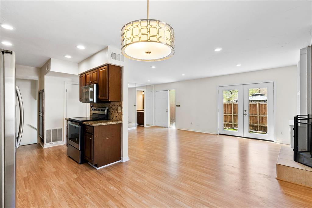 2632 Custer Parkway C