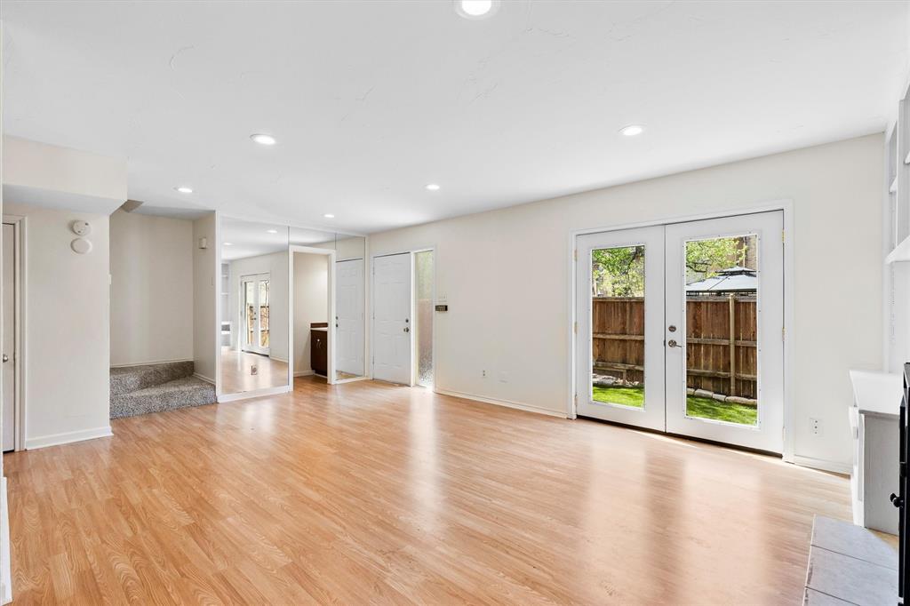 2632 Custer Parkway C