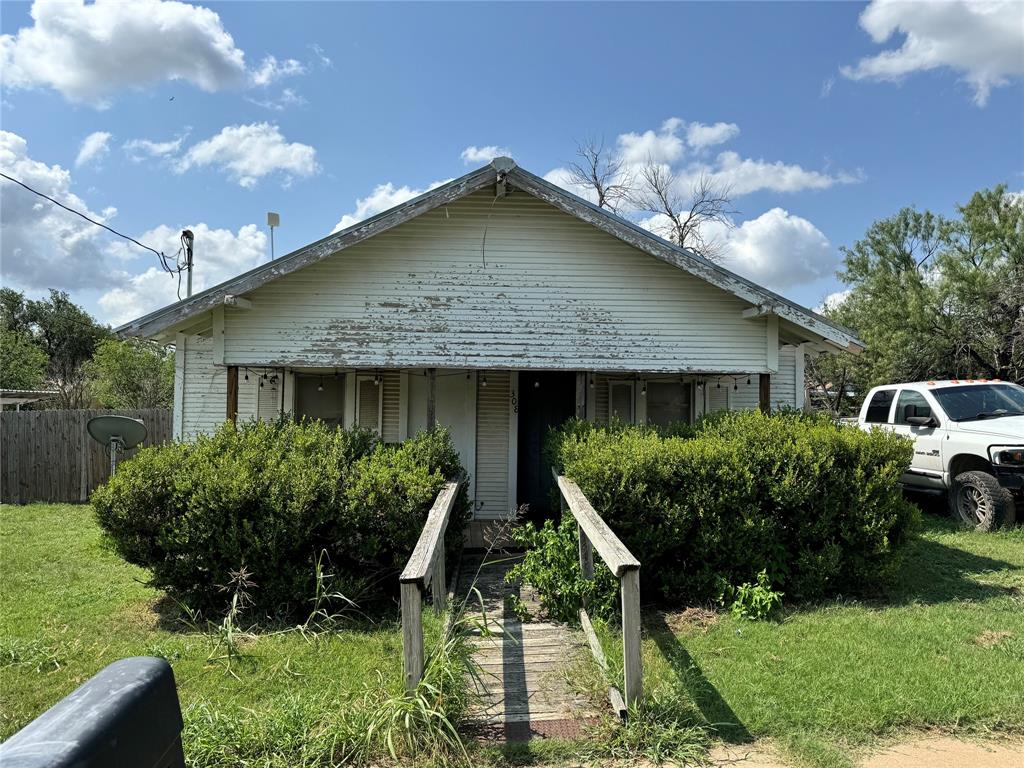 308 E 4th Street