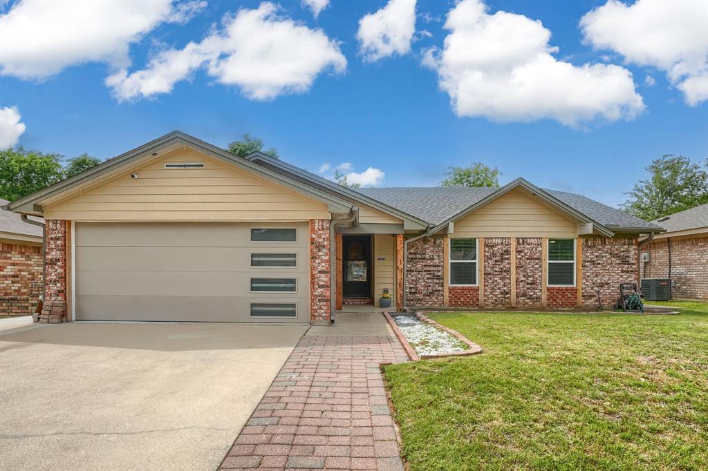 909 Columbus Court