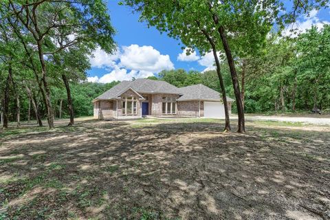 825 County Road 2255 Valley View TX 76272