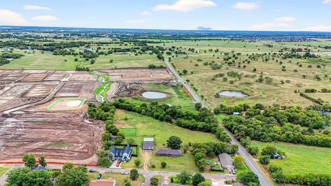 102 N 9 th Street Gunter TX 75058