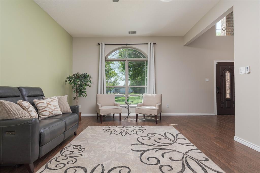 1805 Old Lake Circle