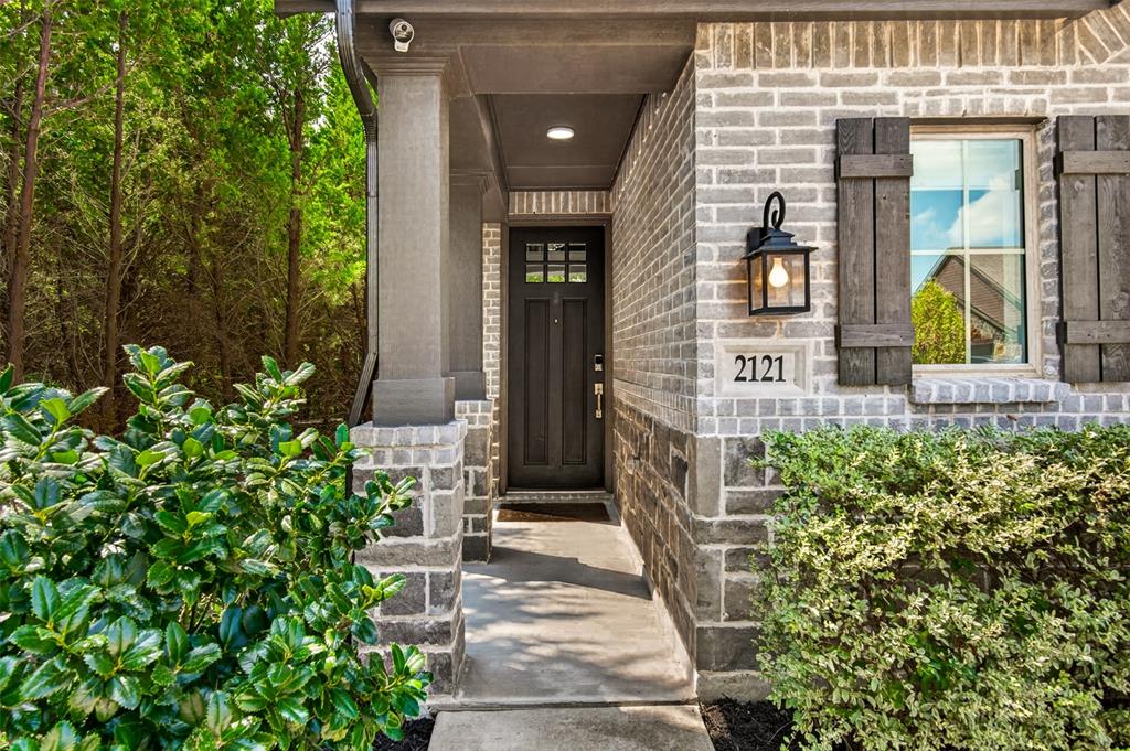 2121 Hobby Drive