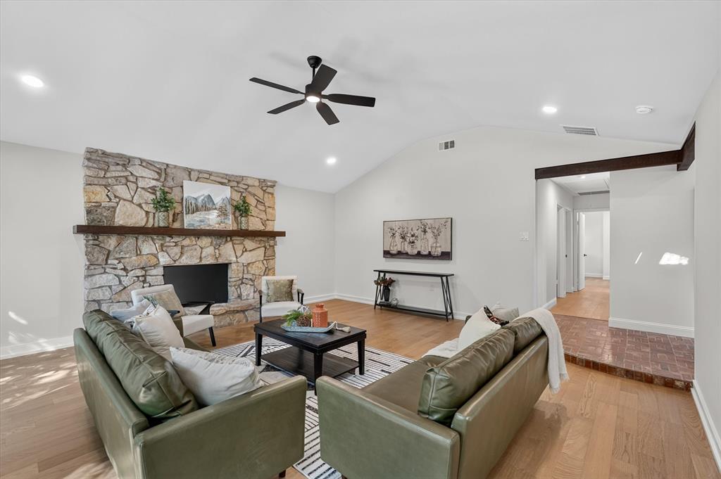 10615 Swallow Lane