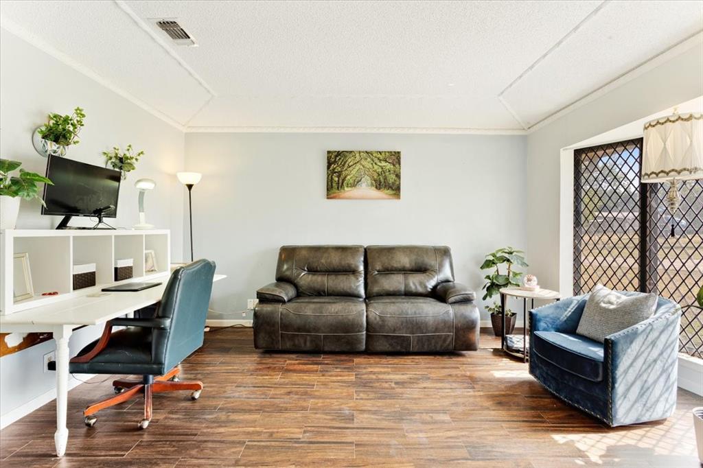 110 Bois D Arc Street