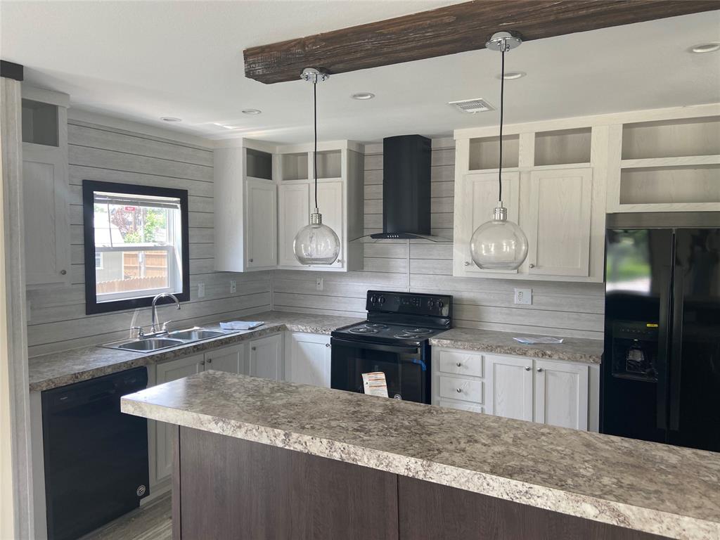 Pelican Bay Tenth Filing Lot 178 - Residential