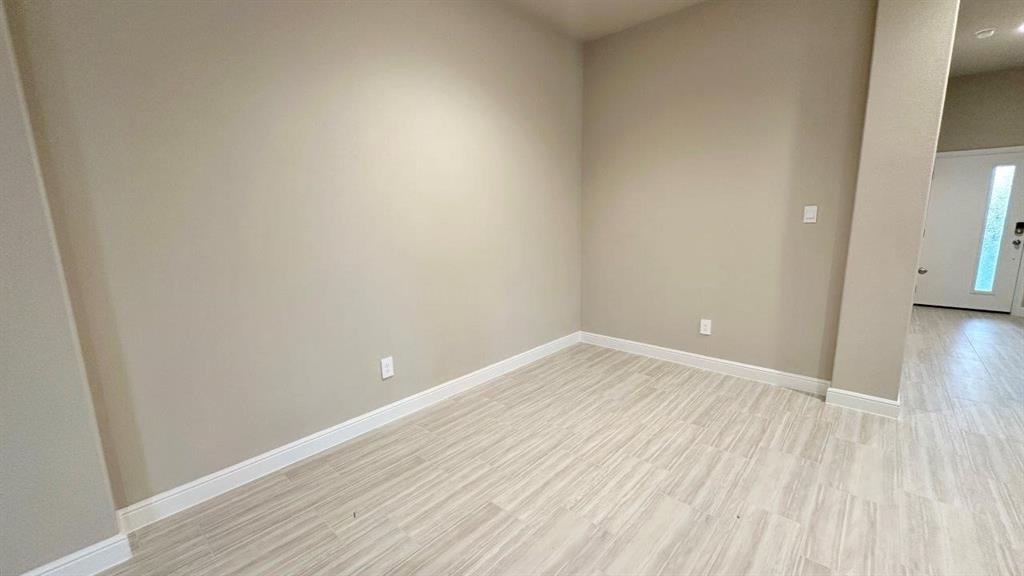 10617 ZIRCON Lane