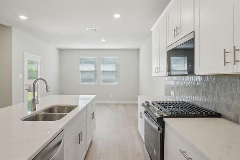 Tiny photo for 1414 Winters Way, Princeton, TX 75071 (MLS # 21197286)