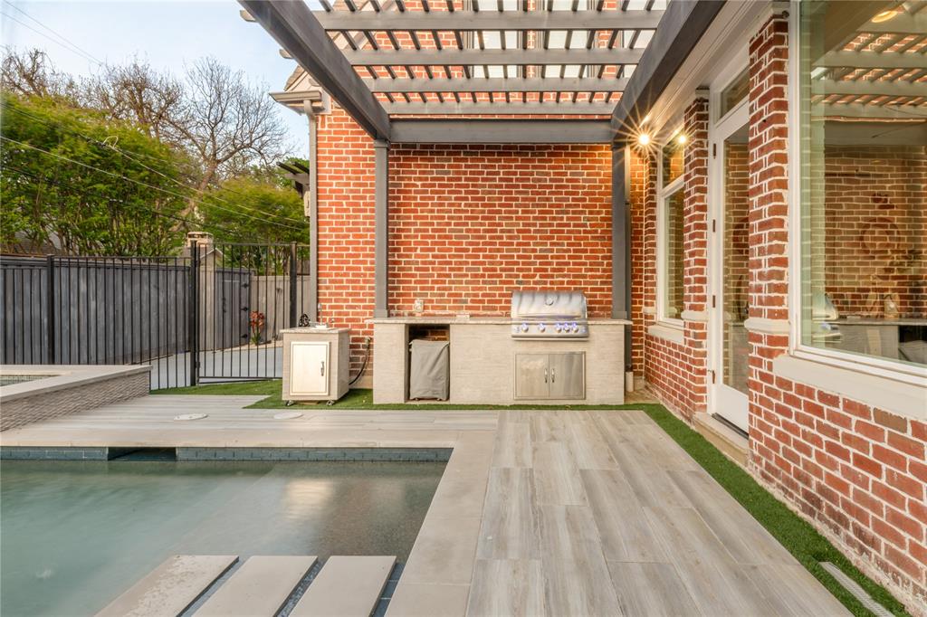 Caruth Hills 04 Instl - Residential