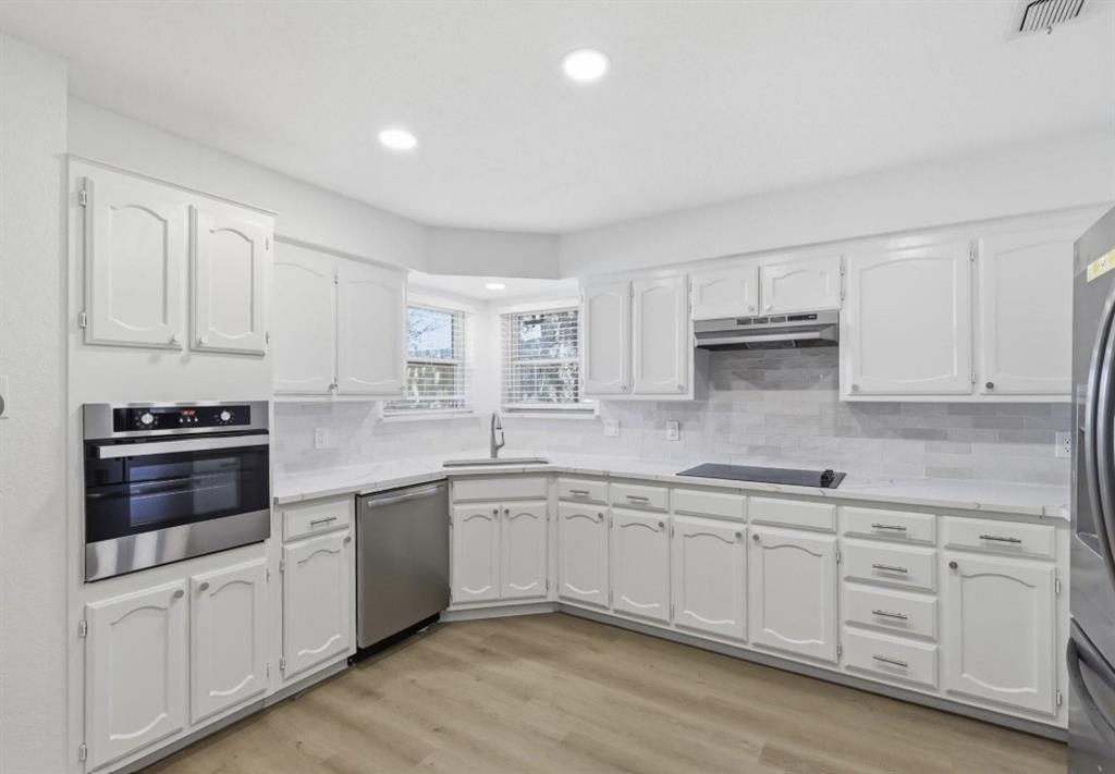 1140 W Hills Terrace