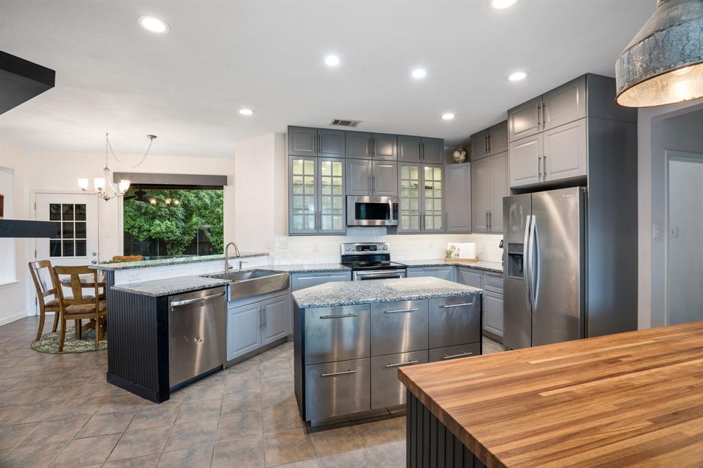 2625 Bordeaux Drive