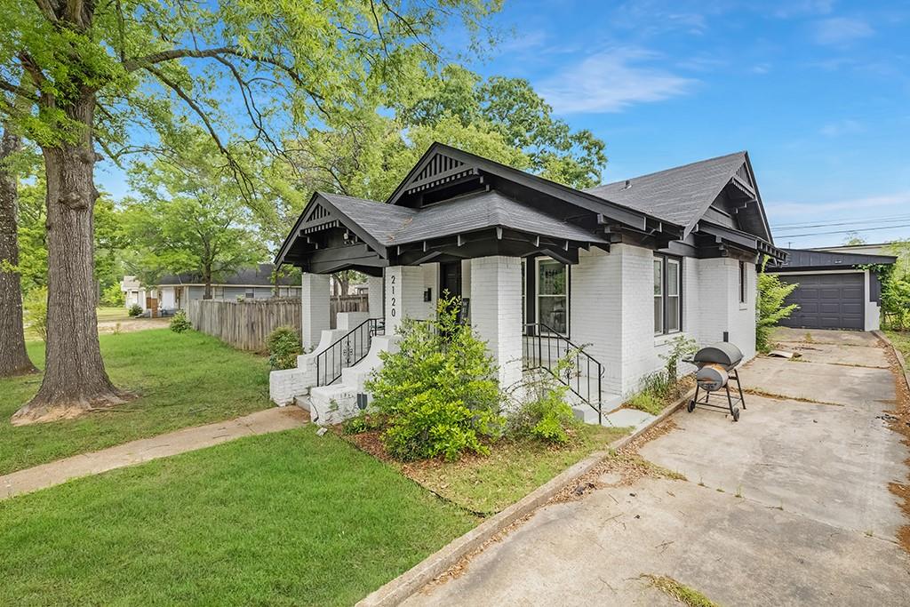2120 Magnolia Street