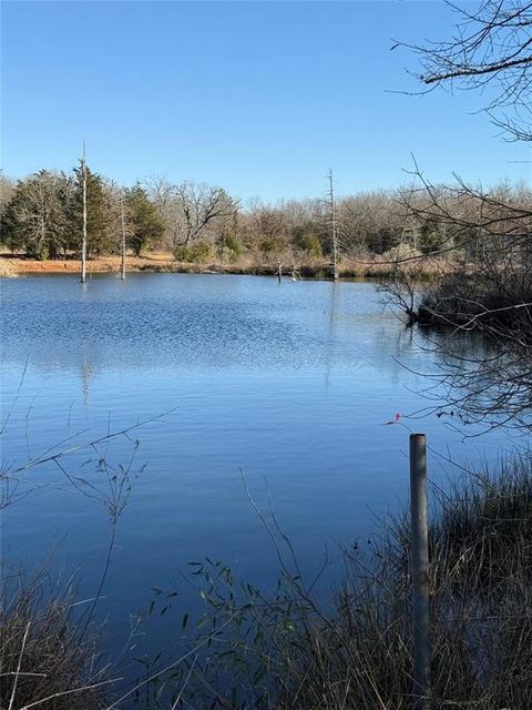 2081 CR 45520 Blossom TX 75416