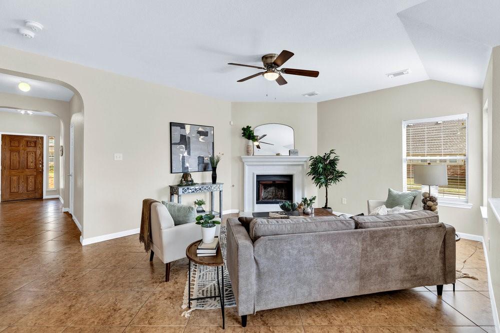 2201 Kingsdale Court