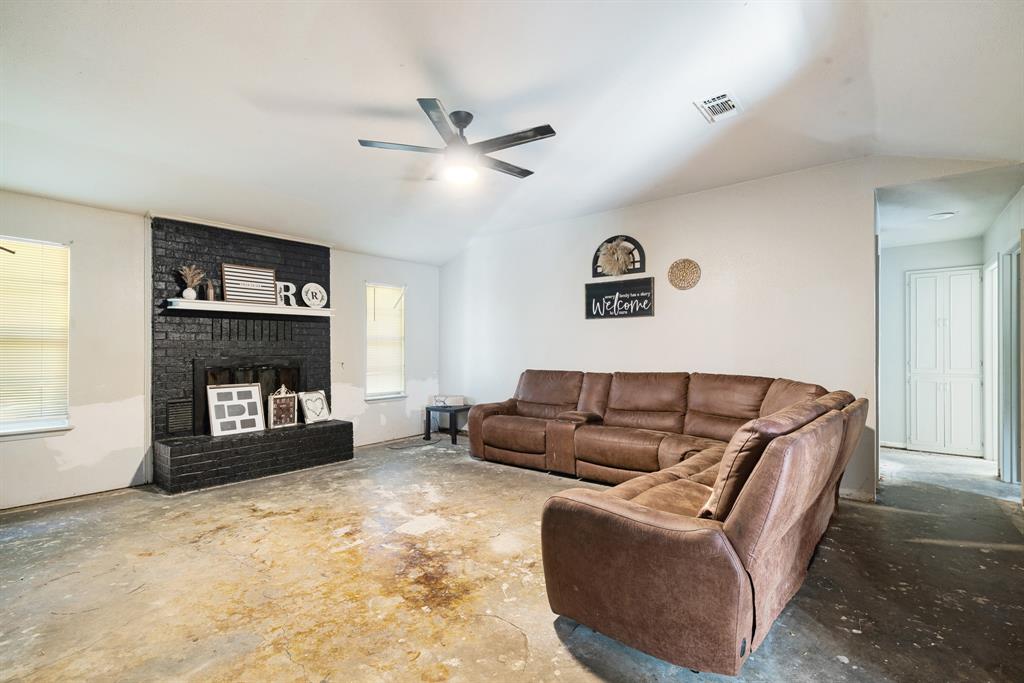 4025 JEFFERSON