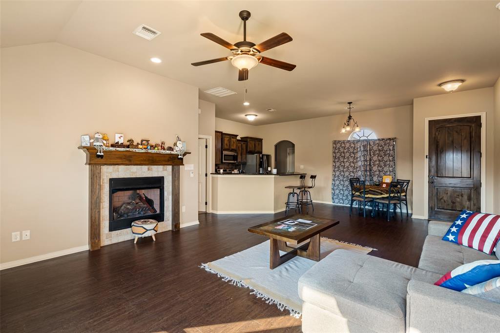 9144 Parkview Circle