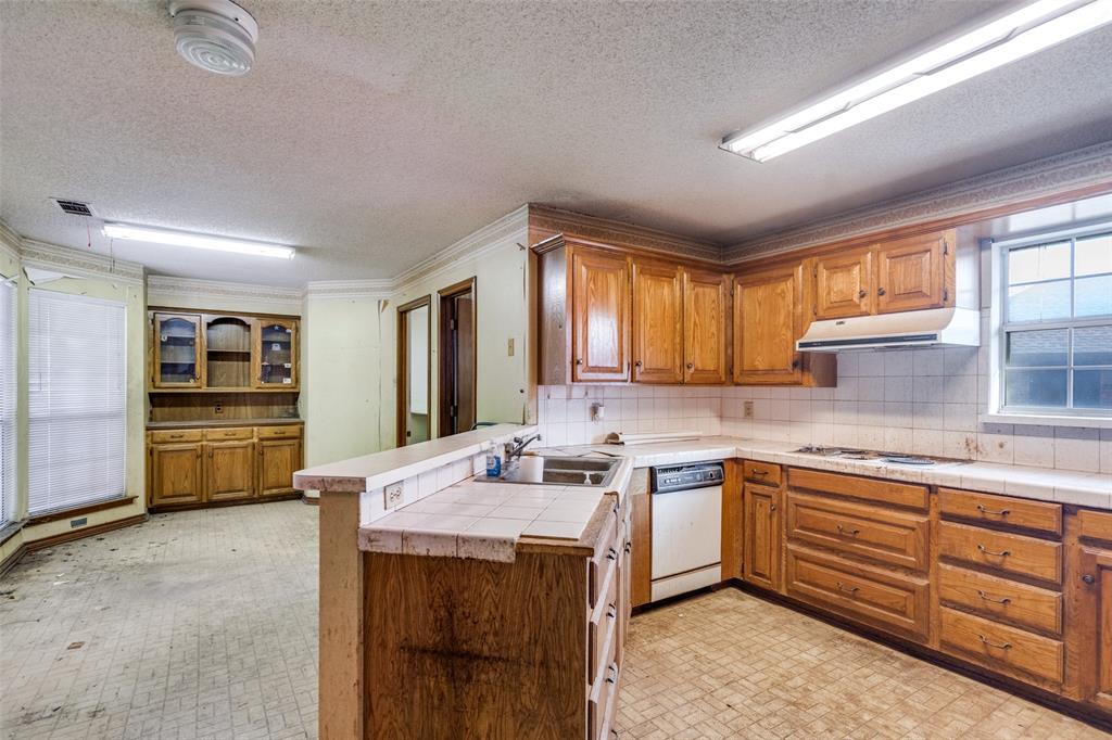 3306 Blue Bell Place