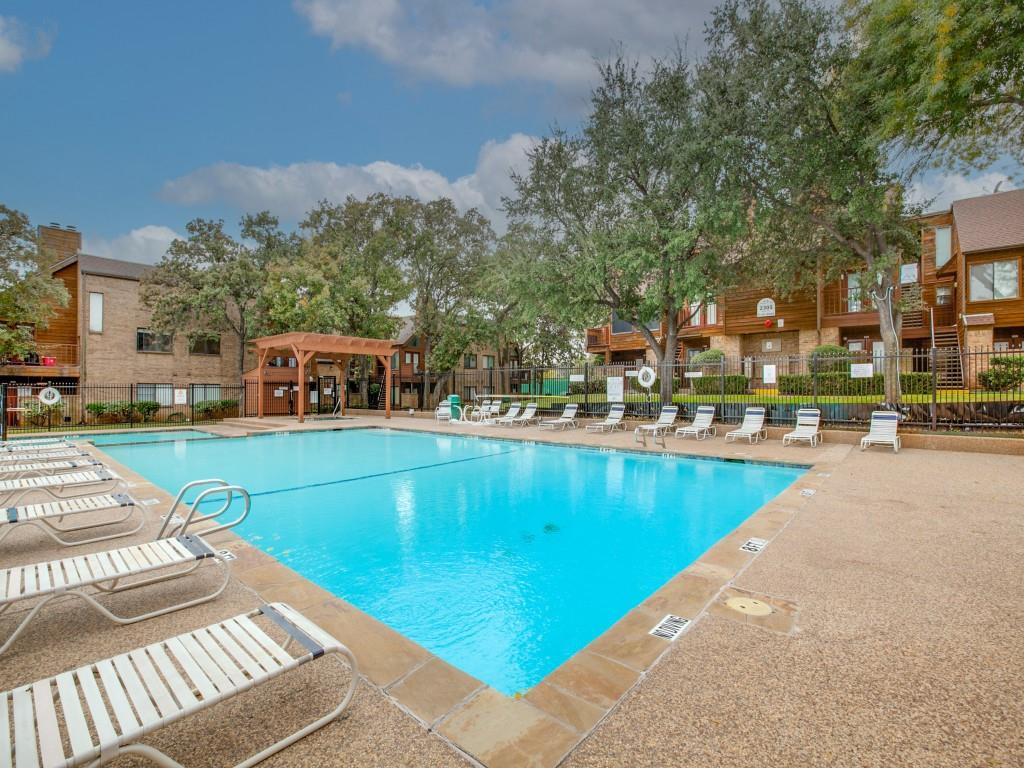Arlington Oaks Condo - Residential