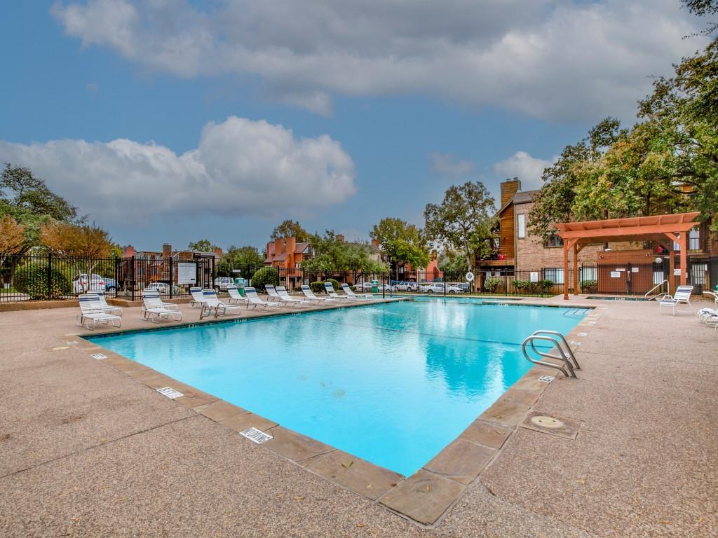 Arlington Oaks Condo - Residential