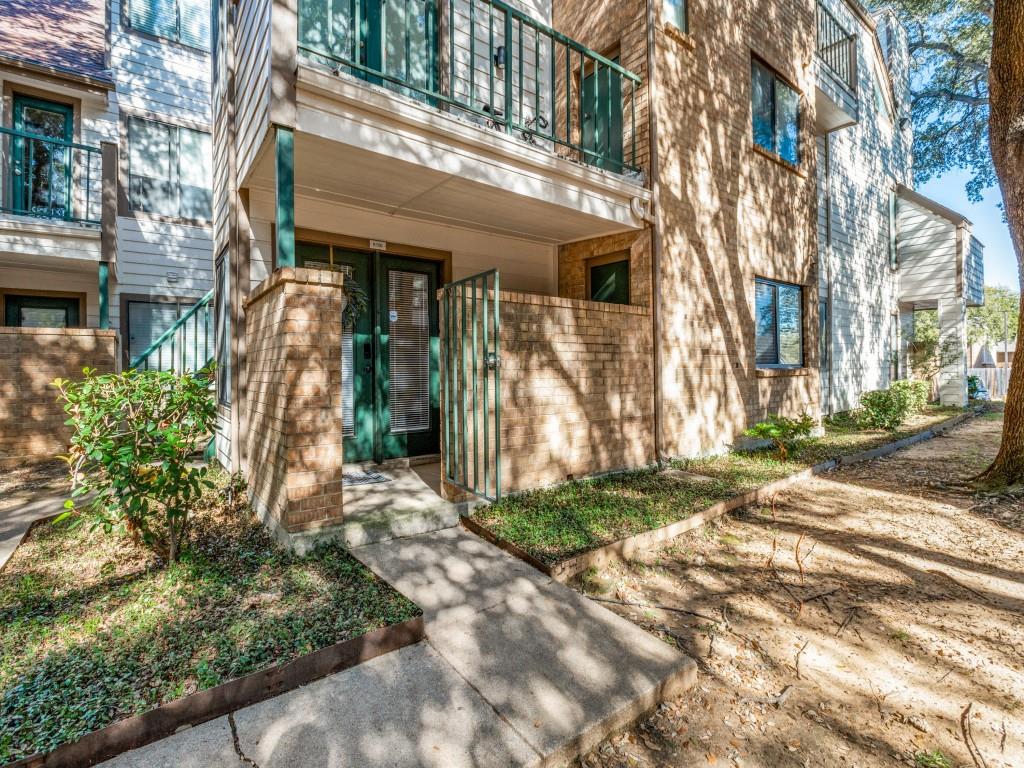 Arlington Oaks Condo - Residential