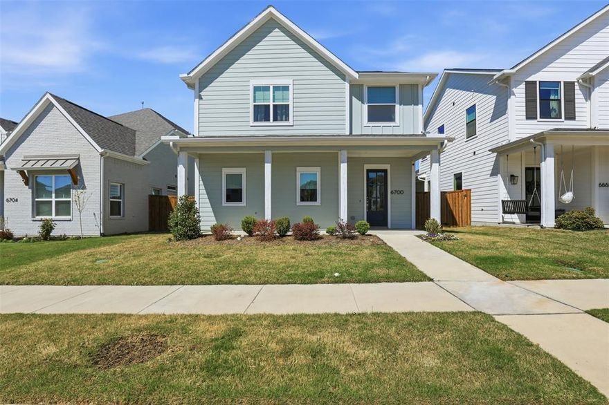 Welcome home to this gorgeous 4-bed, 3.5 bath home in a pristine gated Fort Worth neighborhood. Just a short drive to Lockheed Martin or downtown Fort Worth, this location can't be beat!! Looking for luxury living? Look no further than this traditional home featuring designer details at every turn! Downstairs features an entertainer's dream - large open living and a spacious master with en suite bath. Upstairs you'll find a perfectly-situated game room with 3 bedrooms and 2 bathrooms. Luxurious touches are everywhere - designer carpet and luxury vinyl plank with upgraded tiling throughout the home are just the start! The Overlook neighborhood is conveniently located near 820, a short drive to Lockheed Martin and a straight commute to downtown Fort Worth or head west to Weatherford. The neighborhood includes sidewalks where neighbors abound - walking dogs and getting some exercise, pet stations throughout and even a neighborhood fire pit! Come see this one today!