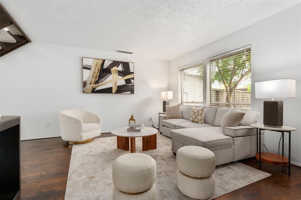 4803 Rollingwood Court