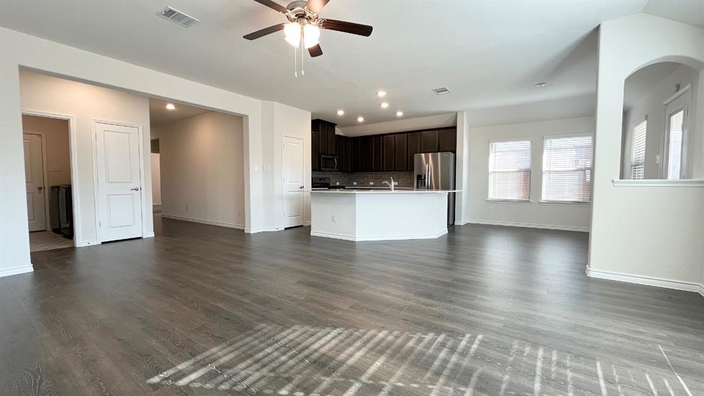 SILVERADO WEST PHASE 6 - Residential Lease