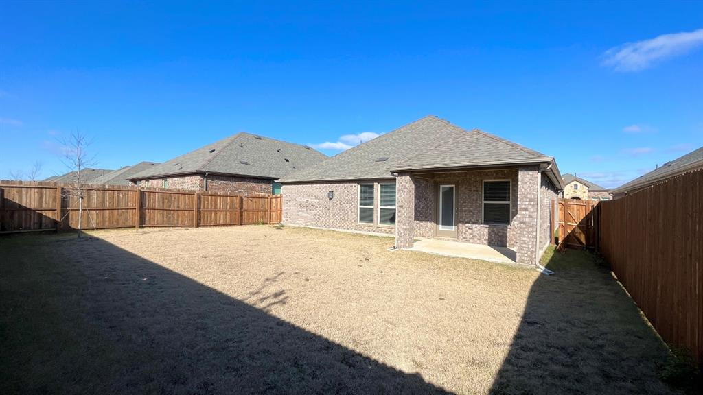 SILVERADO WEST PHASE 6 - Residential Lease