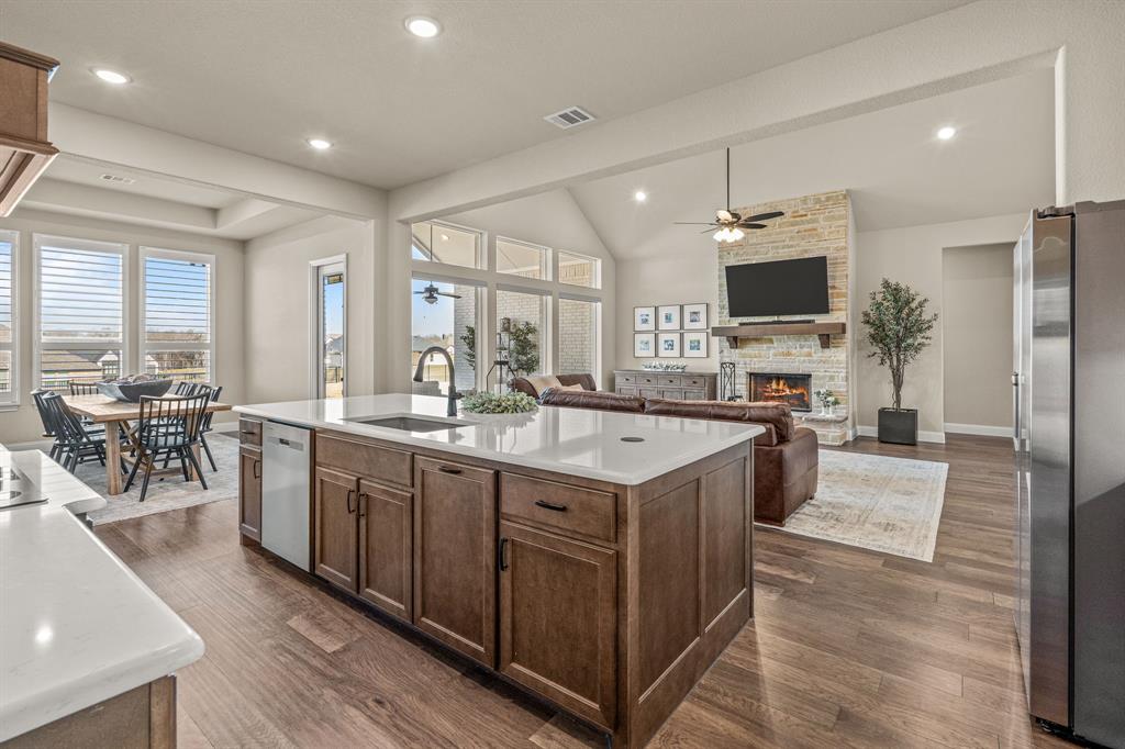 THE MEADOWS - Residential