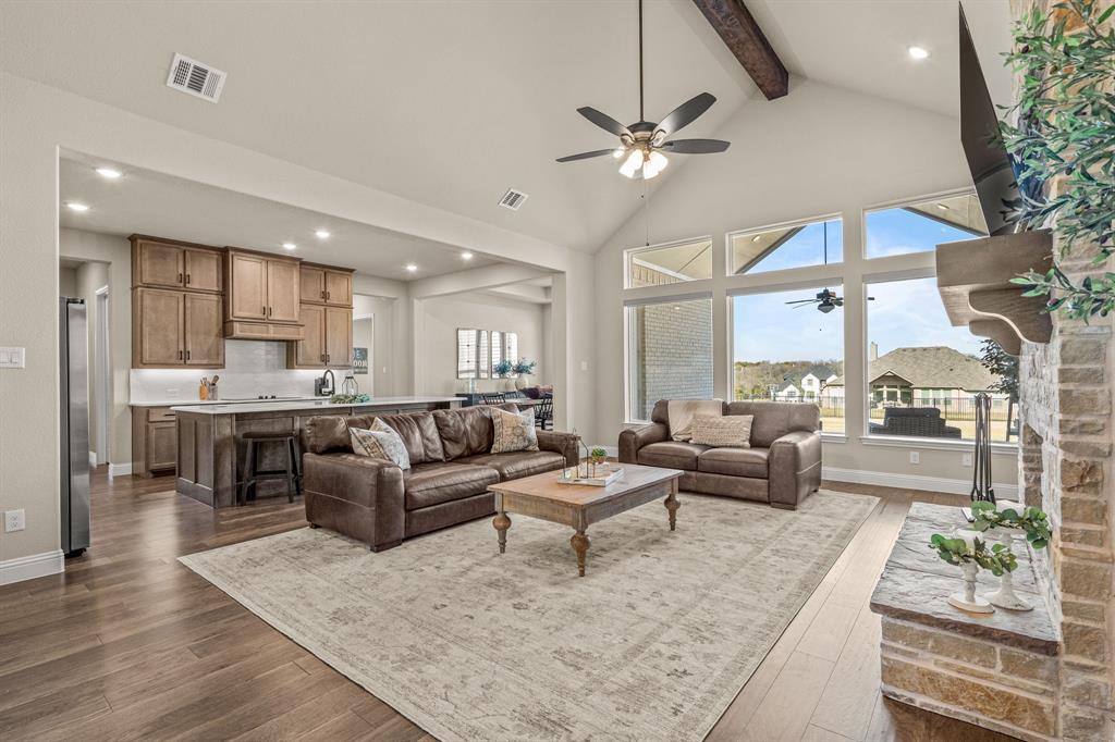 THE MEADOWS - Residential