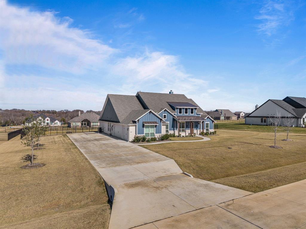 THE MEADOWS - Residential