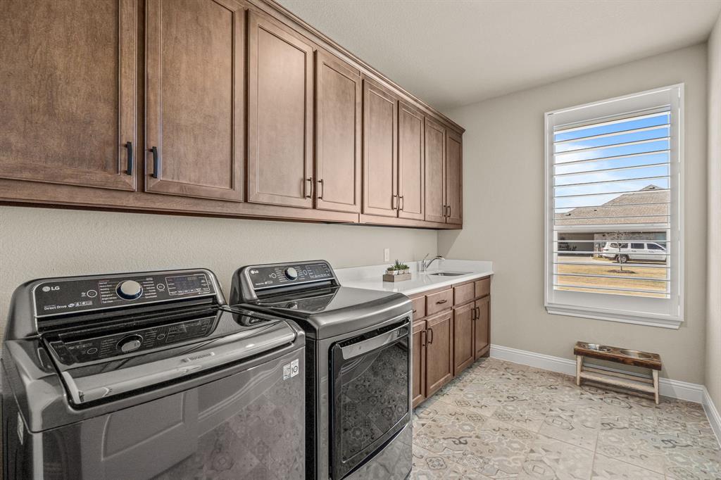 THE MEADOWS - Residential