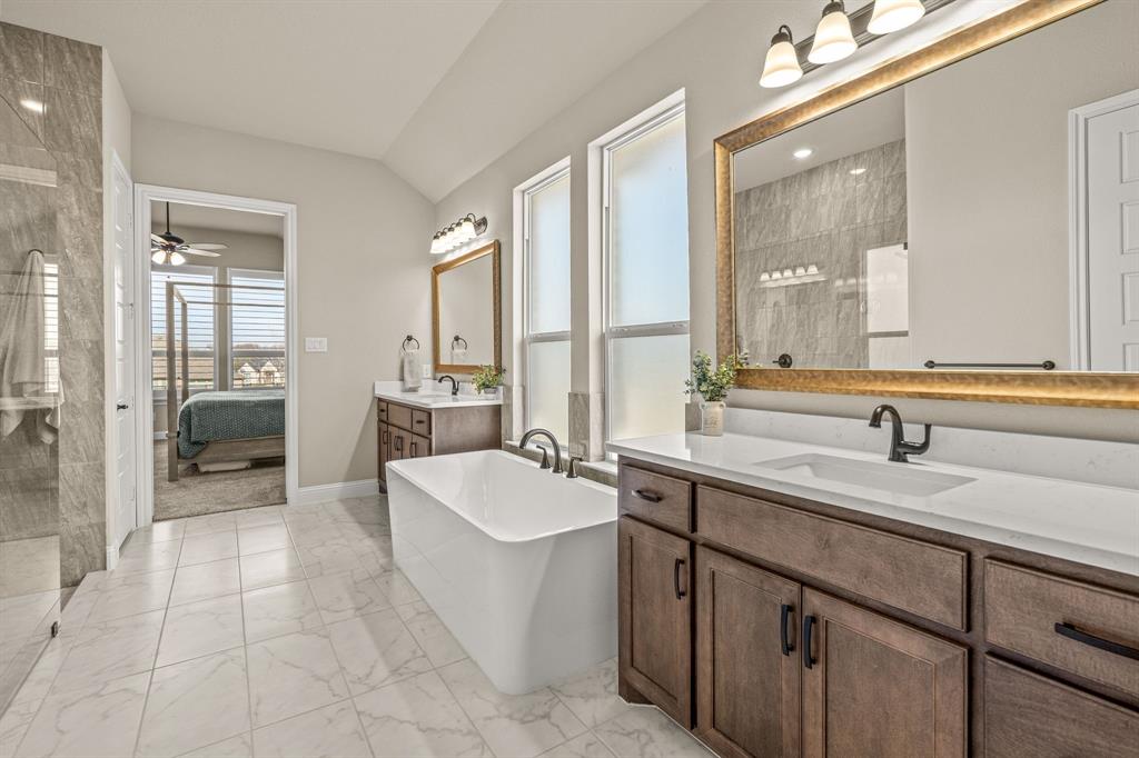 THE MEADOWS - Residential