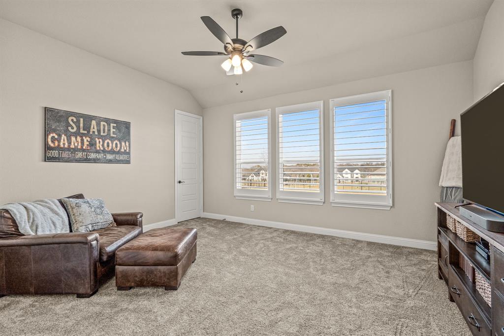 THE MEADOWS - Residential