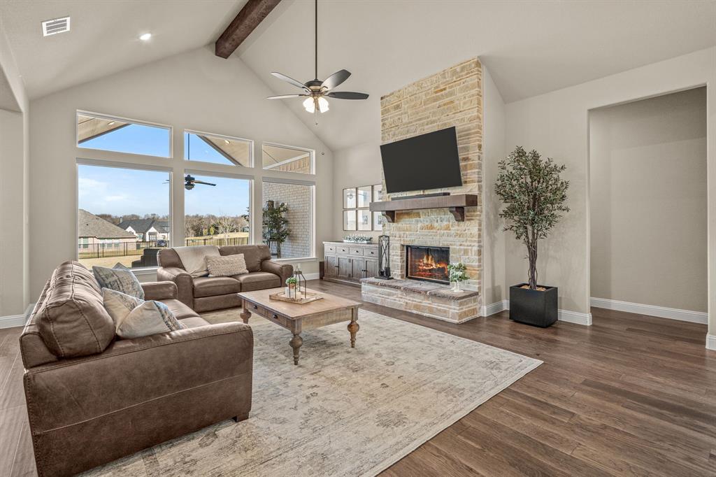 THE MEADOWS - Residential