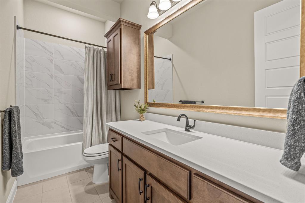 THE MEADOWS - Residential