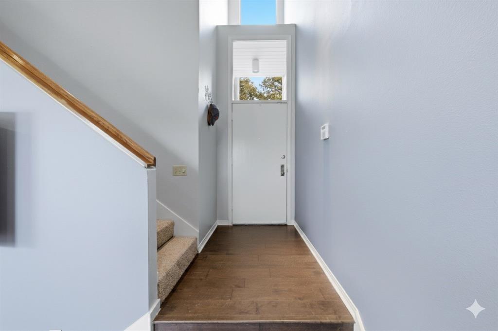 5990 Lindenshire Lane 111