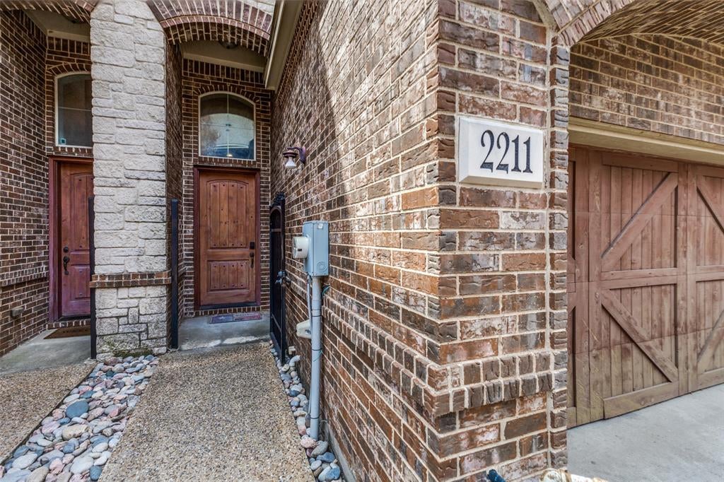 2211 Eriksson Lane