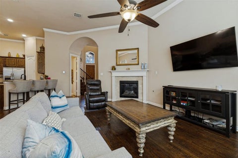 Tiny photo for 2211 Eriksson Lane, Dallas, TX 75204 (MLS # 21396970)