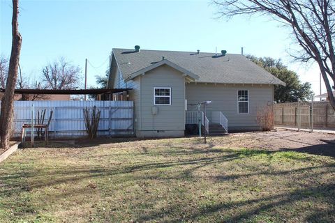 A home in Munday