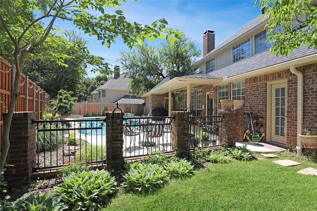 2823 Roundrock