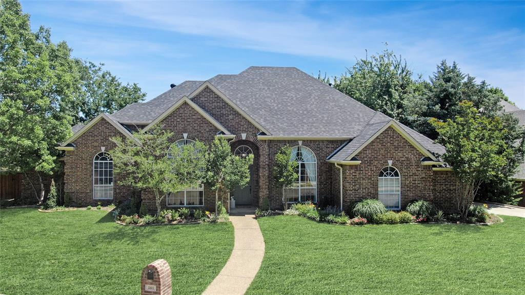 2823 Roundrock