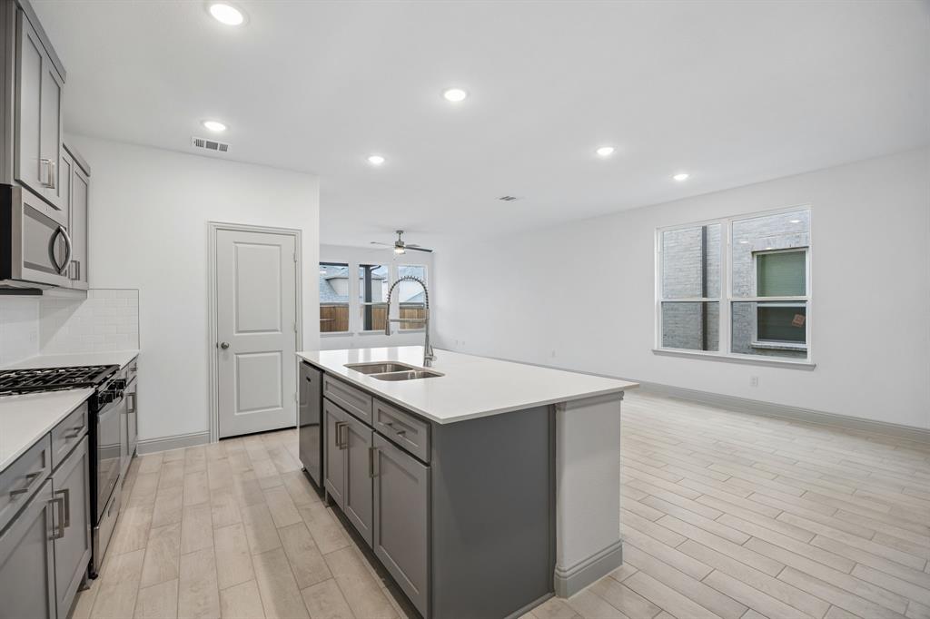 3117 Lucia Way