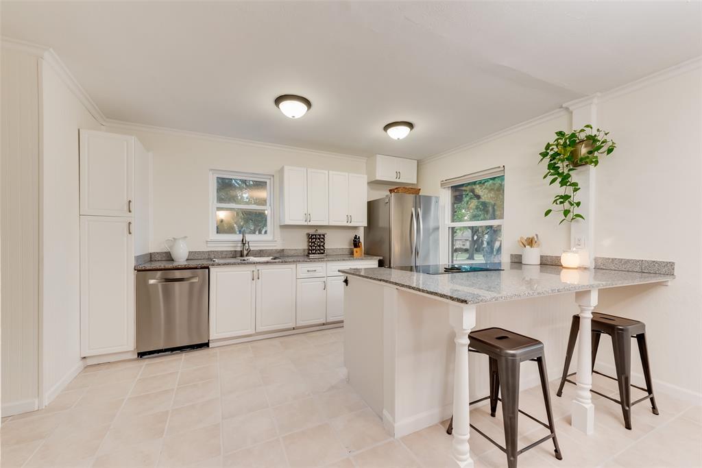 3821 Mckinley Drive