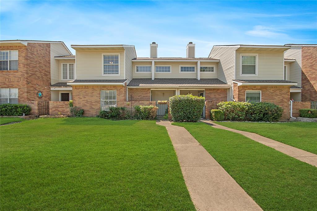 704 Creekwood Drive