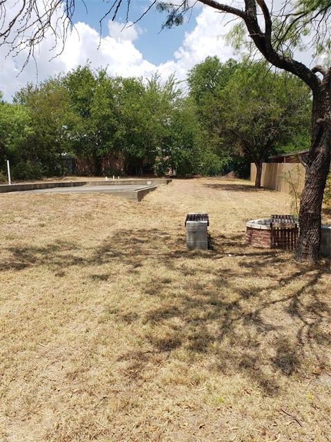 2206 Beverly Drive Granbury TX 76048